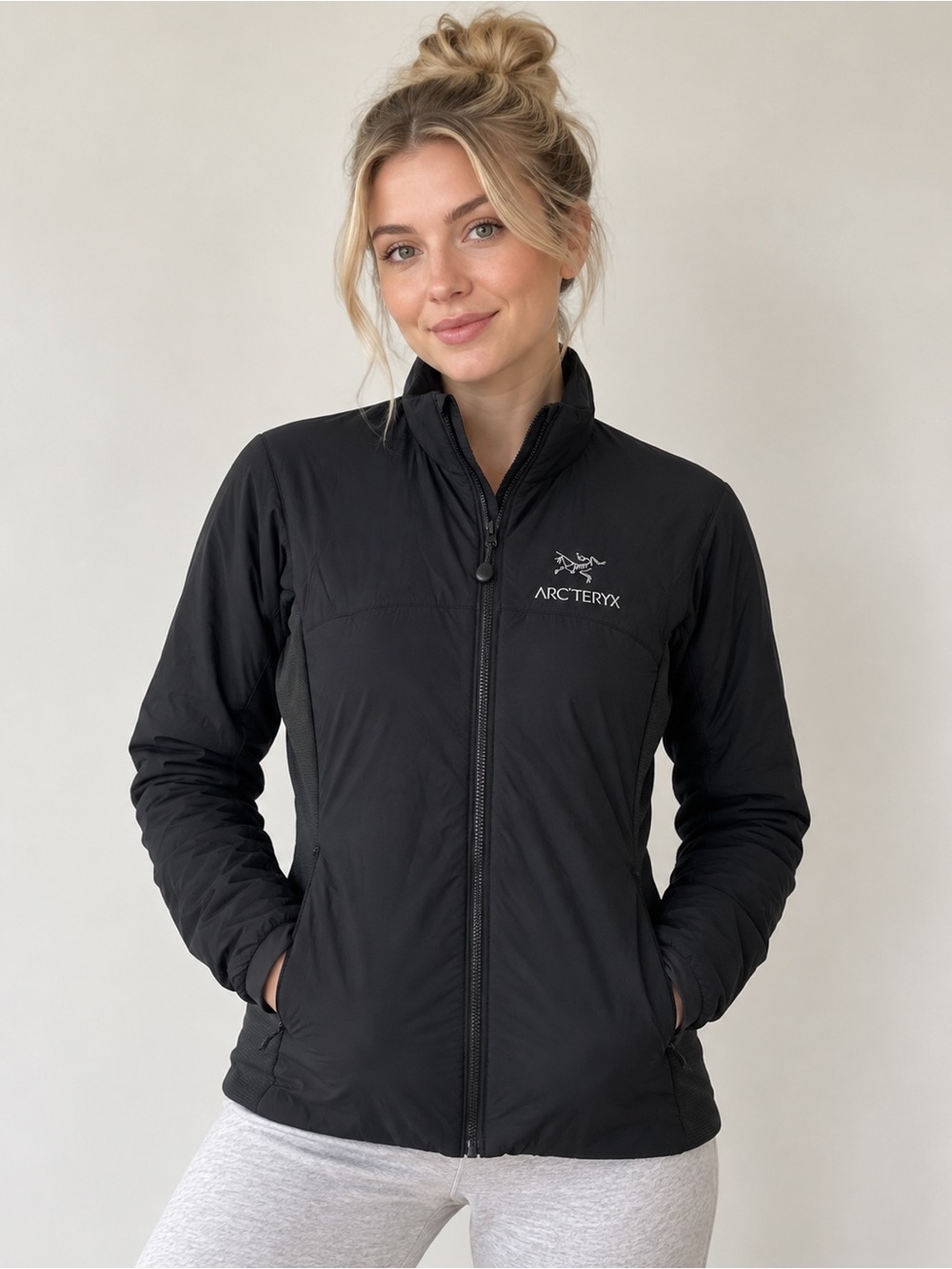 Vintage Arc’teryx Women’s Atom LT Black Insulated Jacket Y2K Gorpcore S